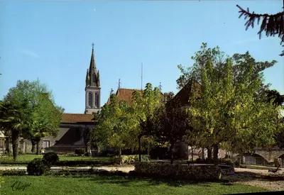 Lalinde (Dordogne) — Os Jardins — Cheejac