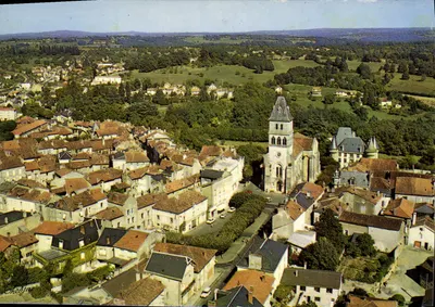 Thiviers (Dordogne) — Vista geral aérea — Edições Théojae