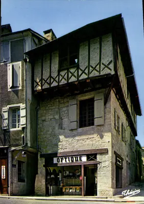 Thiviers (Dordogne) — Uma antiga casa do Périgord — IRIS