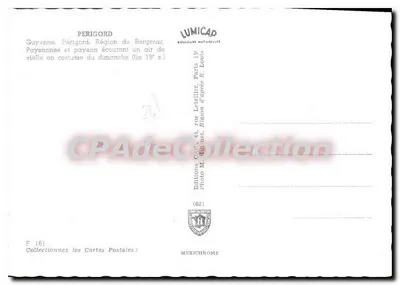 Kobietki i chłopiec słuchający muzyki na wielię w strojach niedzielnym — Périgord — Wydawnictwo Lumicad — Rewers