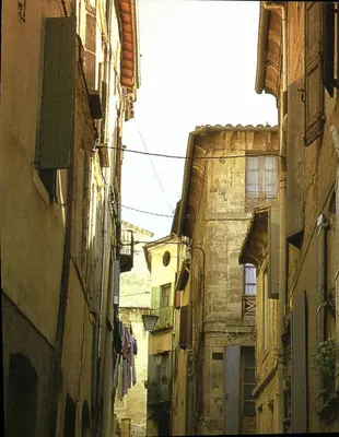 Sommieres — Cidade romana e medieval — Éditions de Languedoc, Toulouse
