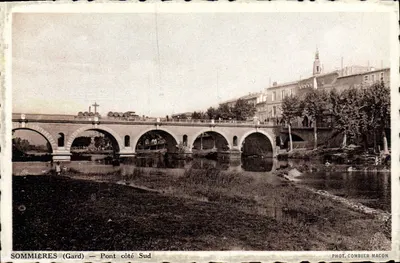 Sommieres (Gard) — Ponte lado Sul — Fot. Combier Macon