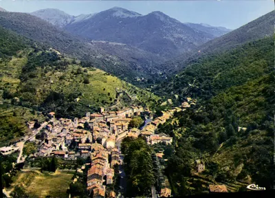Valleraugue (Gard) — Vista geral aérea e trilha das 4.000 escadas — Impressor CIM