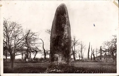 O Mont-Dol (Ille-et-Vilaine) — A Pierre du Champ-Dolent — G. Artaud, Editor