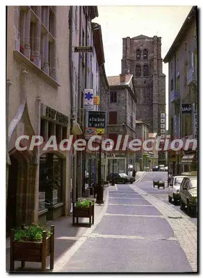 Montbrison (Loire) — Rua pedestre com a igreja Notre-Dame de l'Espérance no fundo — Société d'Agences de Diffusion, Lyon