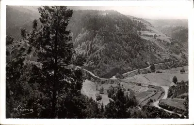 CPA Paysage sur les Planchas Valle de la Gagne Carrefour de routes tres pittoresques entre St Julien