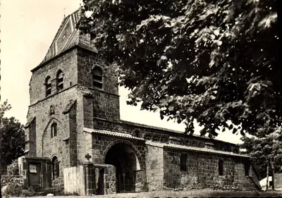 Saint-Jean-Lachalm — Igreja do século XII — CPAdéCollection