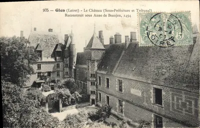 Gien (Loiret) - Le Château (Sous-Préfecture et Tribunal) — Reconstitué sous Anne de Beaujeu, 1494 — n° 975