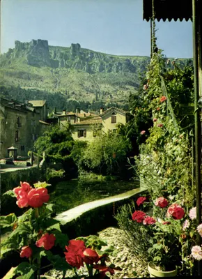 Florac (Lozère) — O Rocher de Rochefort e a Chuje — Éditions de France