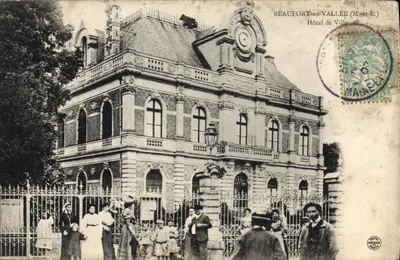 Beaufort-en-Vallée (M.-et-L.) — Hôtel de Ville — éditeur TAPA (Paris) n°49