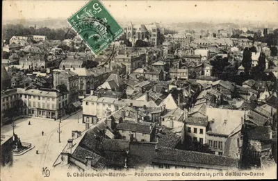Châlons-sur-Marne — Panorama em direção à Catedral, tirado da Notre-Dame