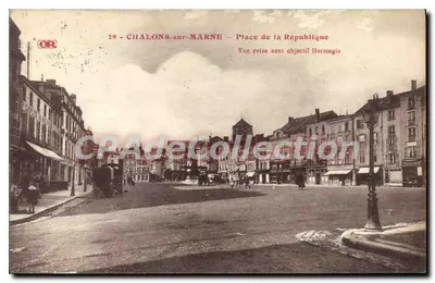 Chalons-sur-Marne — Praça da República — Vista tirada com objetivo Hermagis