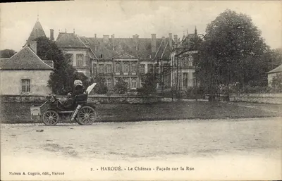 Haroué - O Castelo - Fachada na Rua — Maison A. Cuguin, édit., Haroué