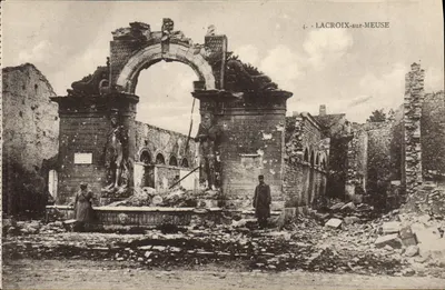 Lacroix-sur-Meuse — Ruínas de um monumento após guerra — editor Bergeret, n° 55