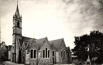 A Igreja — La Trinité-sur-Mer (Morbihan) — Edições Gaby