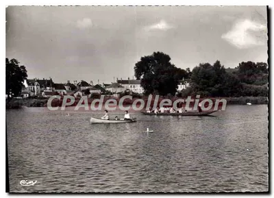 O bac de St-Léger-des-Vignes sobre a Loire — DECIZE (Nièvre) — Fotografia Verdadeira Proibida