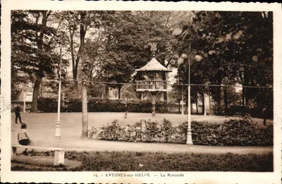 AVESNES-sur-HELPE — A Rotonda — Edição Adrien Boitel