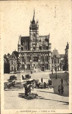 Compiègne (Oise) — L'Hôtel de Ville — Édition de la Librairie Moderne