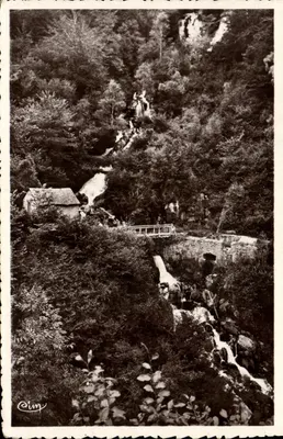 Cachoeira de Goust — Eaux-Chaudes-Laruns (Basses-Pyrénées) — Coleção Berdou, Fot. Combier, Mâcon