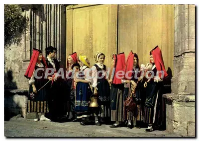 Grupo folclórico "Les Postourelles de Campan" — Alto País de Bigorre — Edições Modérnes, Limoges