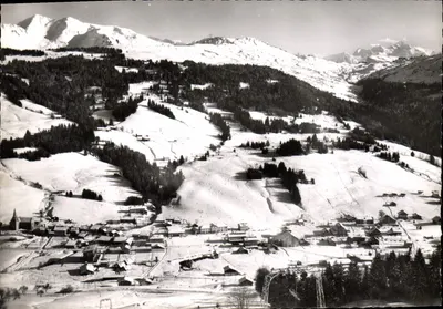 Les Gets (Haute-Savoie) — Estação de esportes de inverno ao pé das pistas das Chavannes — Photo-Eclair, Saint-Jean-de-Maurienne