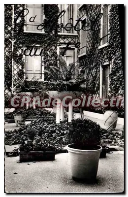 Garten des Hotels des 7. — Paris-VIIe — Grand Garage - Hotel du 7me