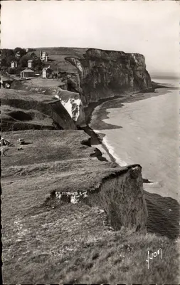 Berneval-sur-Mer — As falésias com maré alta — Éditions d'Art Manuel, Paris