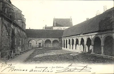 Donnemarie — Os Claustros — Fototipia A. Berger, Paris