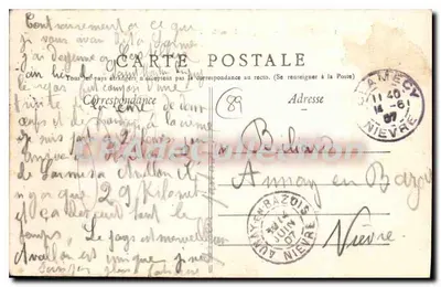 Avallon — Algemene uitzicht op de Stad en het Wijkje Cousin-la-Roche — Achterkant