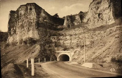 O Túnel dos Rochas — Saint-Moré (Yonne) — Edição Artística - Foto Sufize - Vermonton