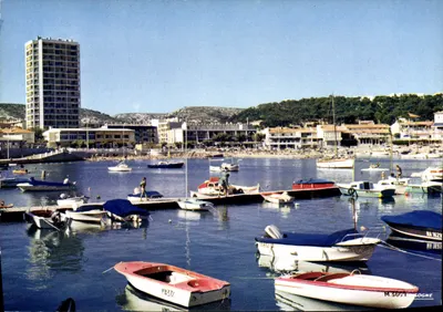 CARRY-LE-ROUET (B.-du-Rh.) — Vista do porto — Edições 'La Cigüe' HACHETTE