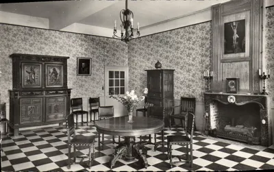 Saint-Riquier (Somme) — Antiga Abadia, Casa-Mãe dos Auxiliares do Clero, A sala de acolhimento — Edição Mage, Paris