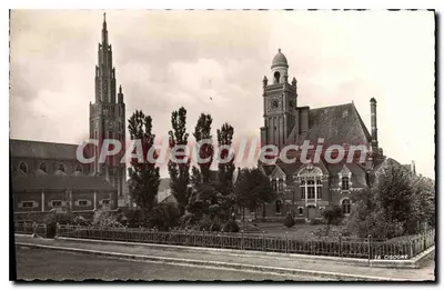 La Cisogne — Vista do Hôtel de Ville e da Igreja — La Cisogne