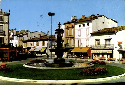 Lavaur — A Fonte das Três Graças — Edições Dart Toulouse
