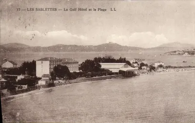 Les Sablettes — O Hotel Golf e a Praia — L.L.