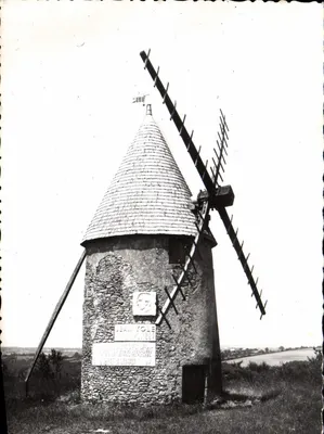 Mémorial Jean Yole — Mont des Alouettes, Les Herbiers (Vendée) — Éditions JEHLY-POUPIN