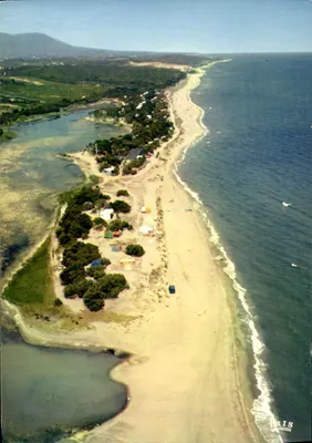 Riva Bella — Campo de férias em Aleria — Edições Diplôme