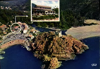 Porto Vecchio — luchtfoto van de baai en het hotel Ideal — Éditions Desjobert