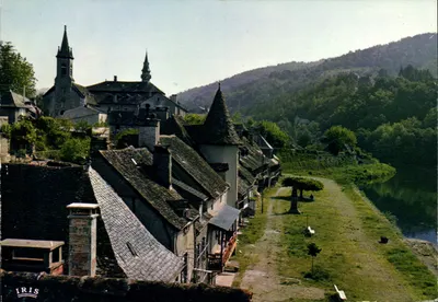 Argentat (Corrèze) — As antigas casas — IRIS