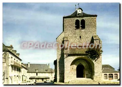 Saint-Privat (Corrèze) — A Igreja — IRIS