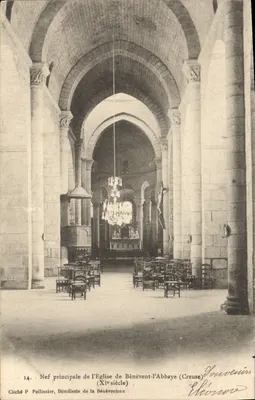 Nef principal da Igreja de Bénévent-l'Abbaye (Creuse) — Século XIX — Cliché P Pellissier, Destilaria da Bénéventine
