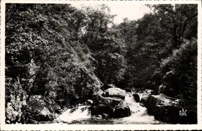 Saut du Chalard — Cachoeiras — Edição MANDRON em ST-SAUD <Dordogne>