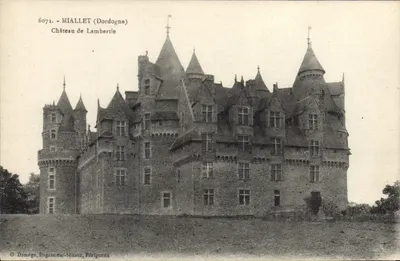 Miallet (Dordogne) — Castelo de Lambertie — O. Domege, editor-impressor, Périgueux