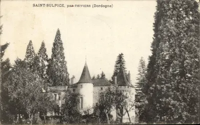 Saint-Sulpice, por Thiviers (Dordogne) — castelo cercado por árvores — editor D. A. Longoût, Thiviers
