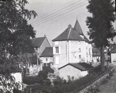 Castelo de La Colombière — Couches (Saône-et-Loire) — editor « La Colombière »