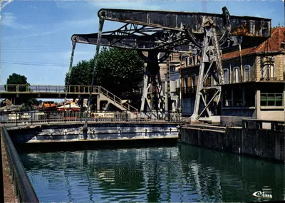 Montceau-les-Mines — O ponte levadoura do Canal do Centro — Editor Cinq