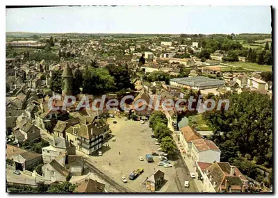 Charollles (Saône-et-Loire) — A Praça Central — Edições Naturais
