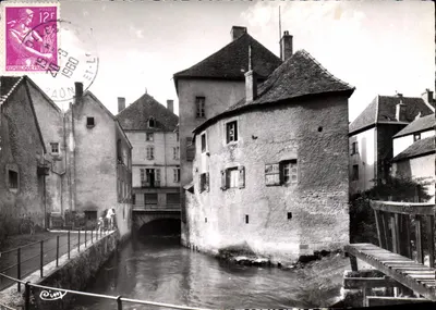 Charolles (S.-et-L.) — Velha Charolles, uma antiga casa no bairro da Catin — Commer Imp. Saône (S.-et-L.)