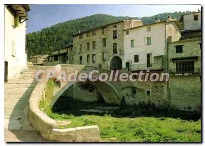 Bilhete postal semimoderno L'Escarene Alpes Maritimes lindo vilarejo construído às margens do Paillon aos pés do col de Braus v