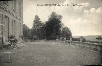 Castelo de Epone, século XVII (S.-e-O.) — A Terrasse. — Col. Métivier